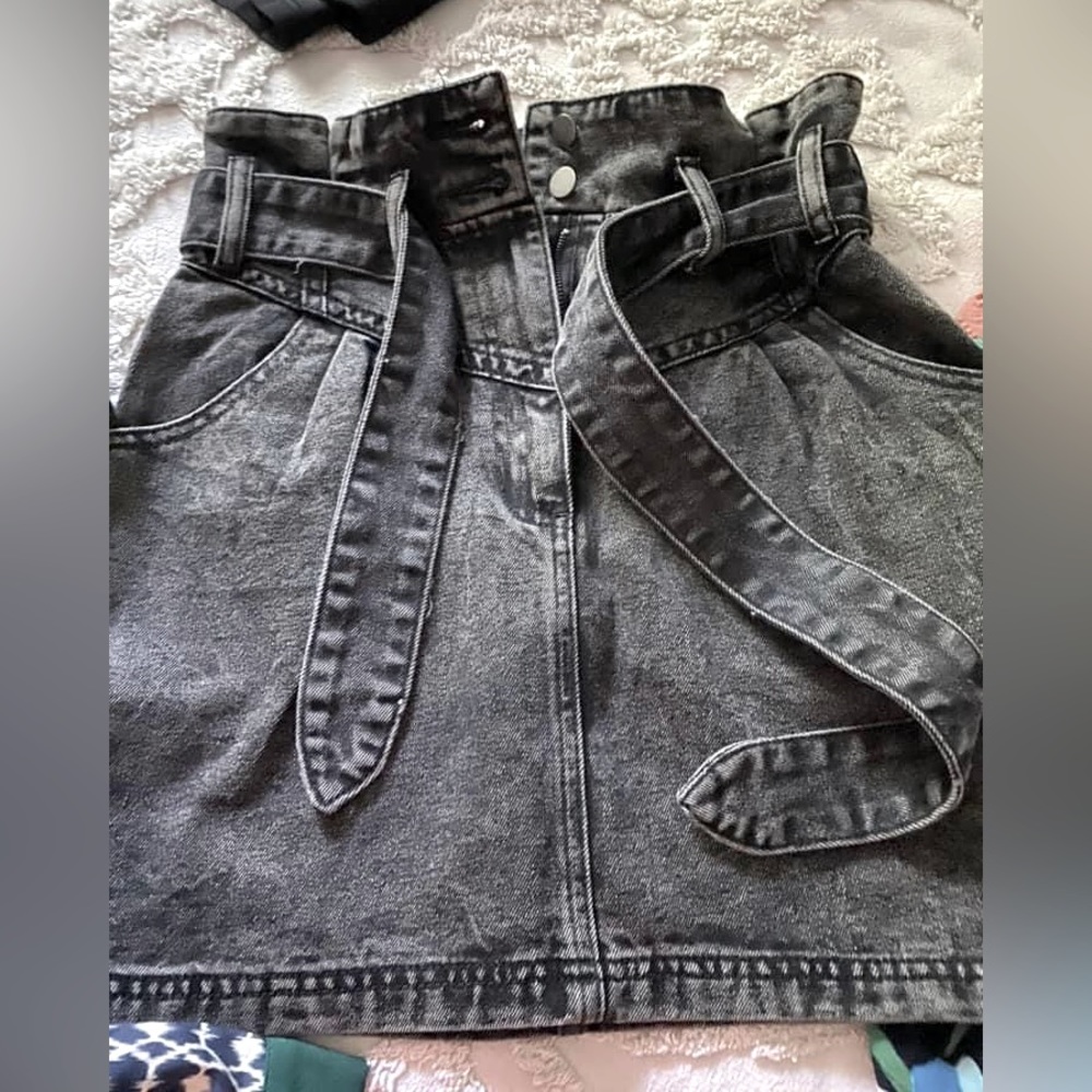 Small NWT black denim skirt